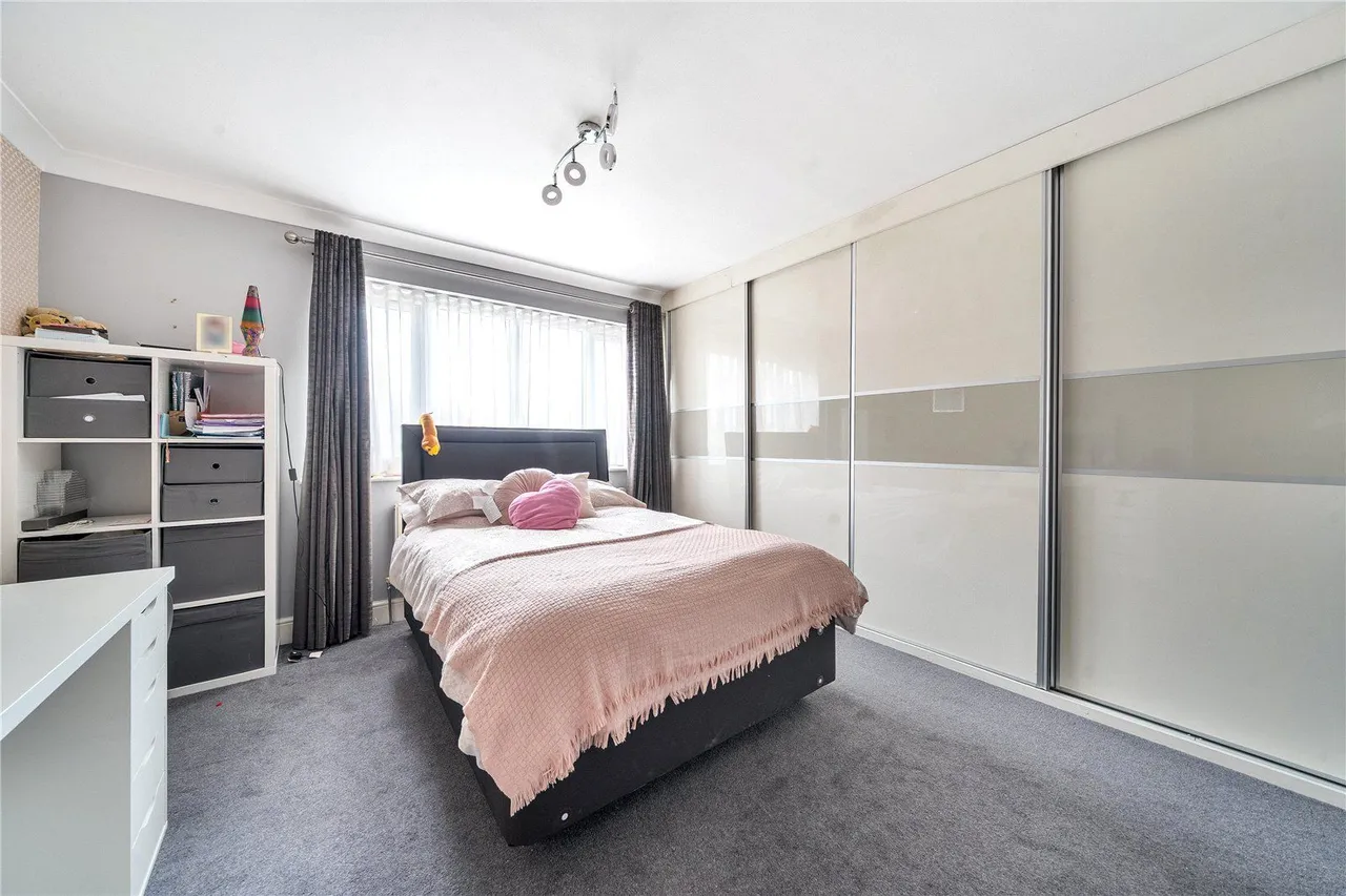 Woodhall Park Crescent East, Stanningley, LS28, photo 10