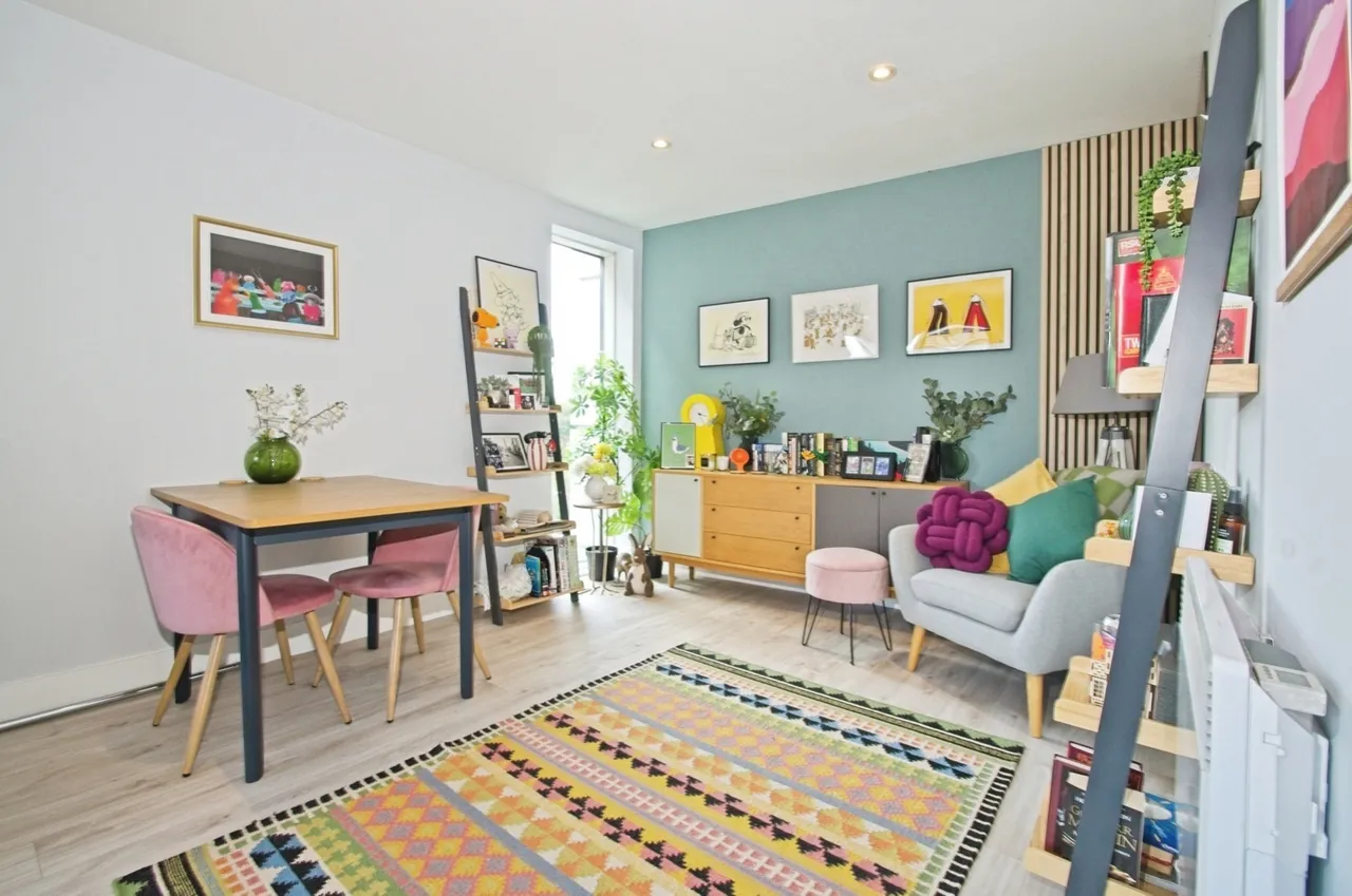 Jones Point House, Ferry Court, Cardiff, South Glamorgan, CF11, photo 10