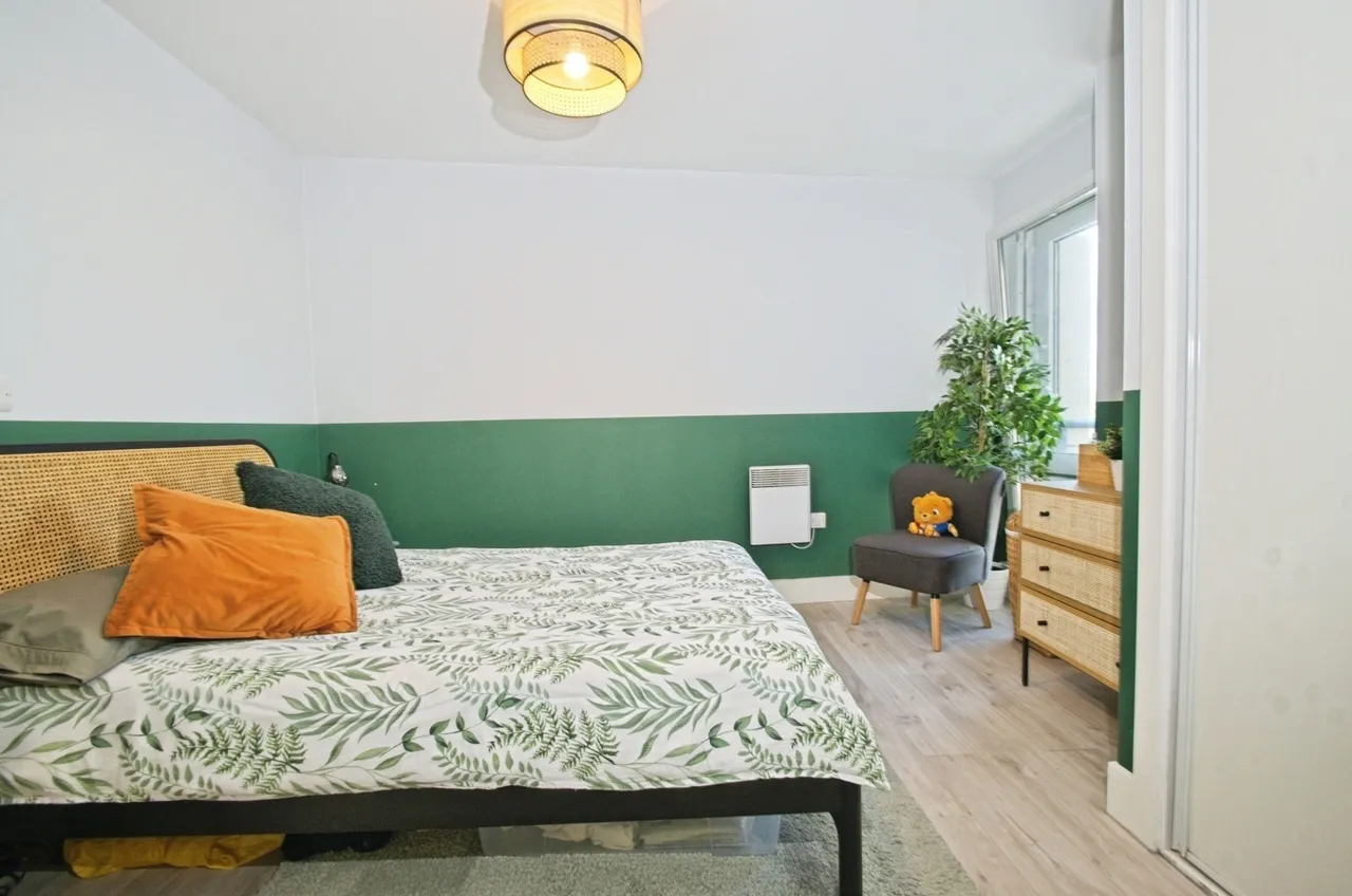 Jones Point House, Ferry Court, Cardiff, South Glamorgan, CF11, photo 13