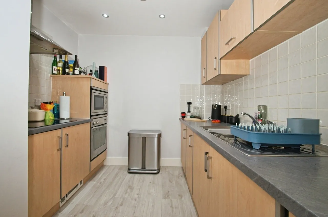 Jones Point House, Ferry Court, Cardiff, South Glamorgan, CF11, photo 5