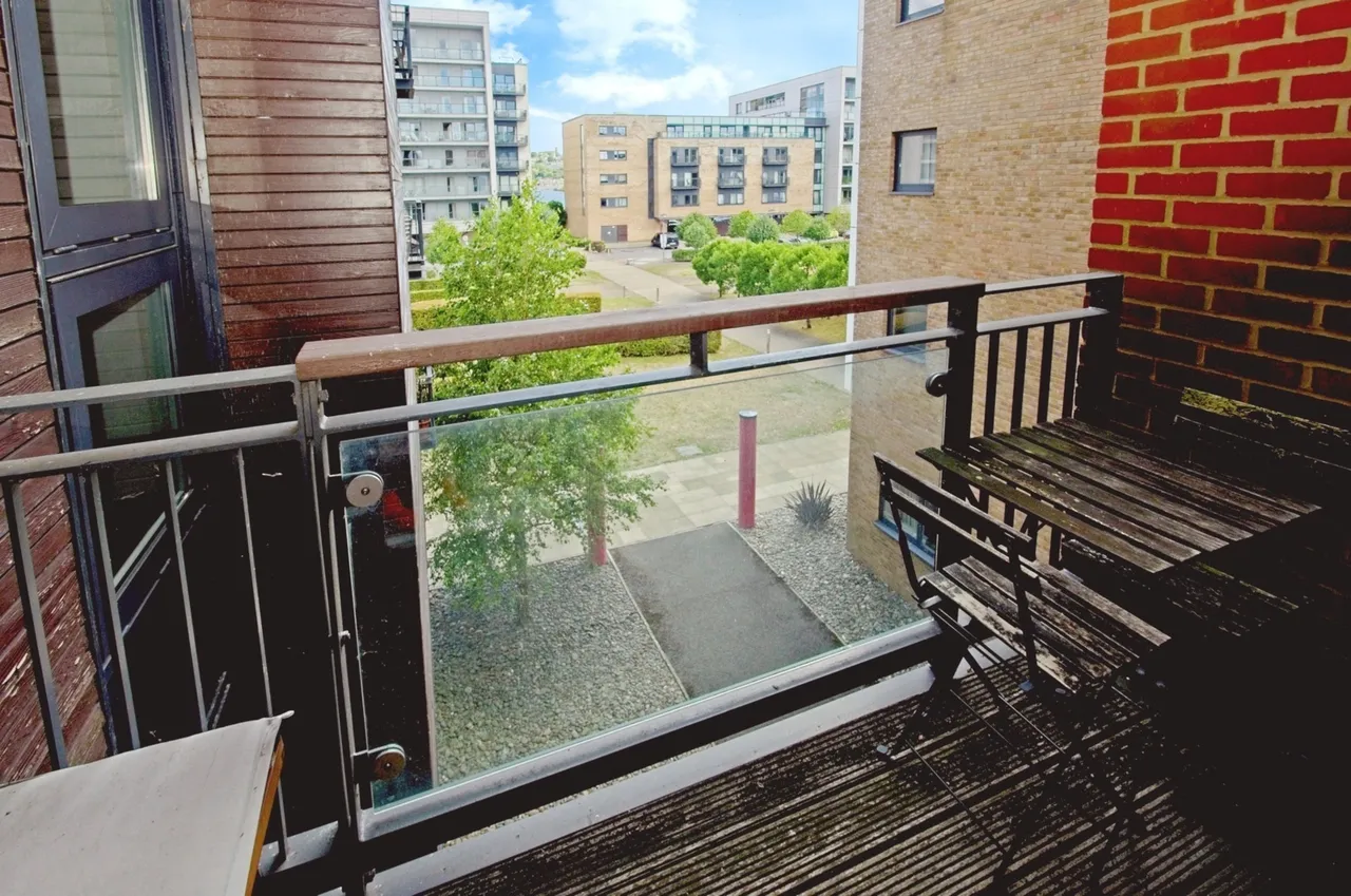 Jones Point House, Ferry Court, Cardiff, South Glamorgan, CF11, photo 15