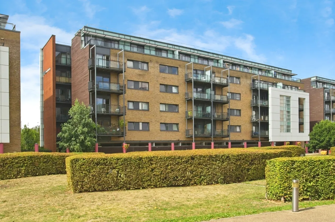 Jones Point House, Ferry Court, Cardiff, South Glamorgan, CF11, photo 20