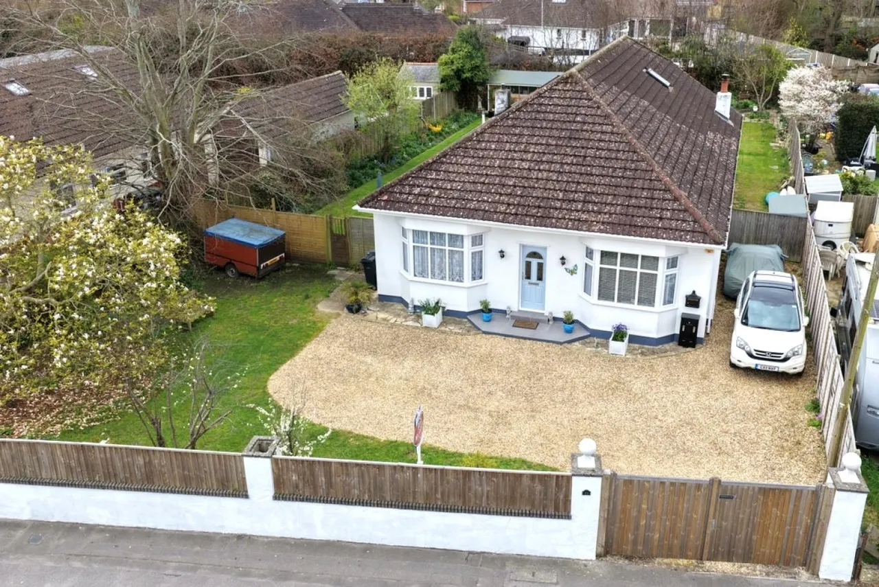 New Road, BH10, photo 22