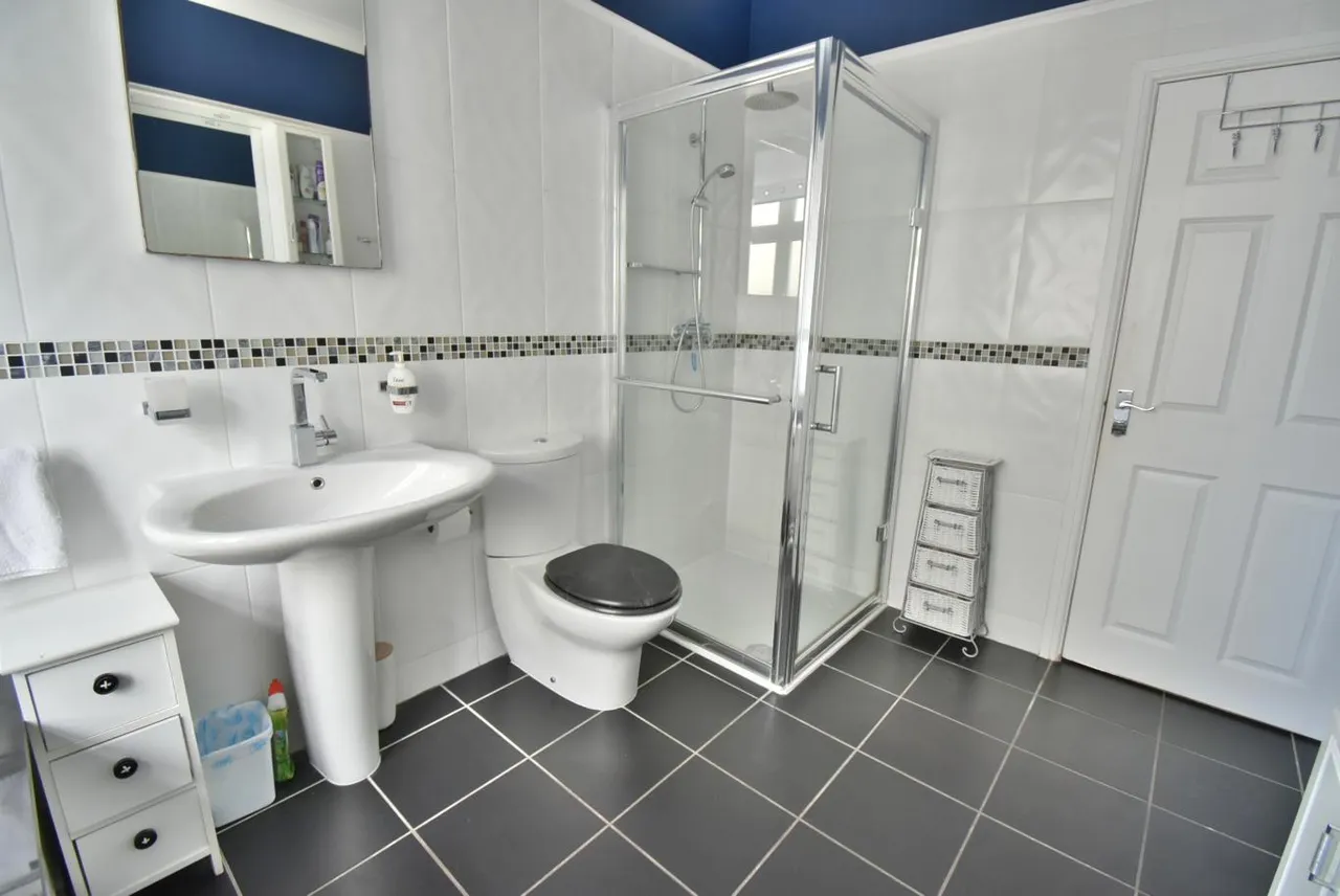 New Road, BH10, photo 15
