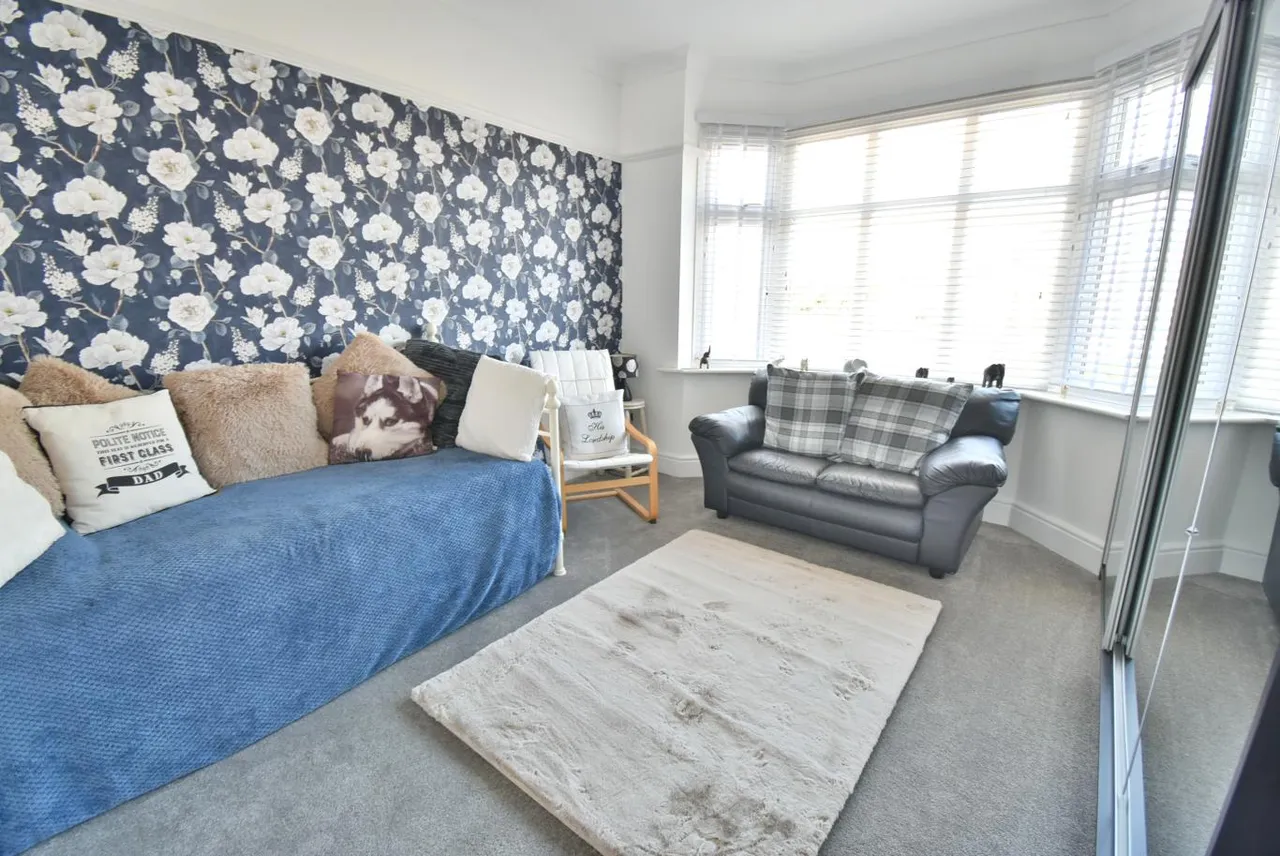 New Road, BH10, photo 13