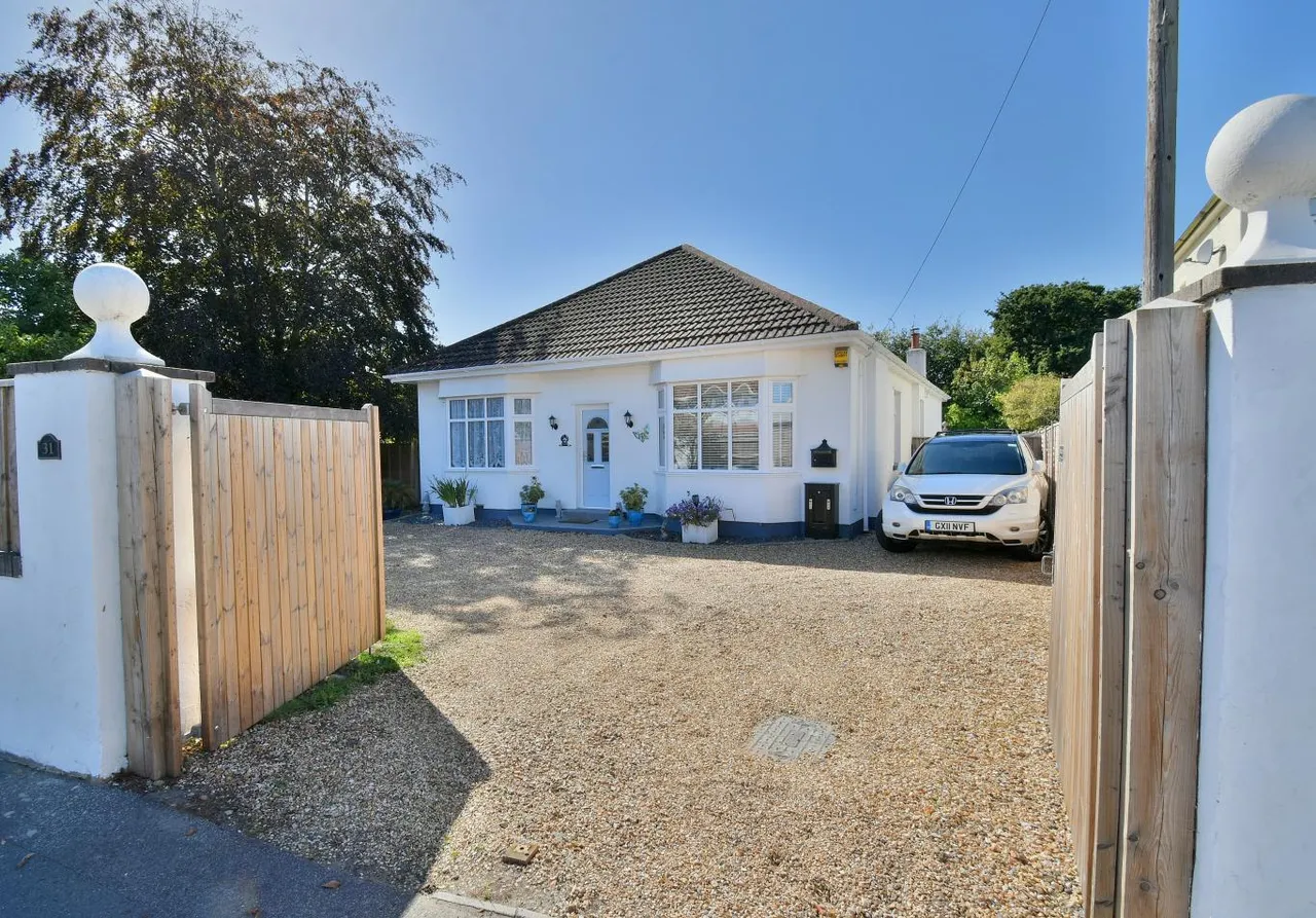 New Road, BH10, photo 19