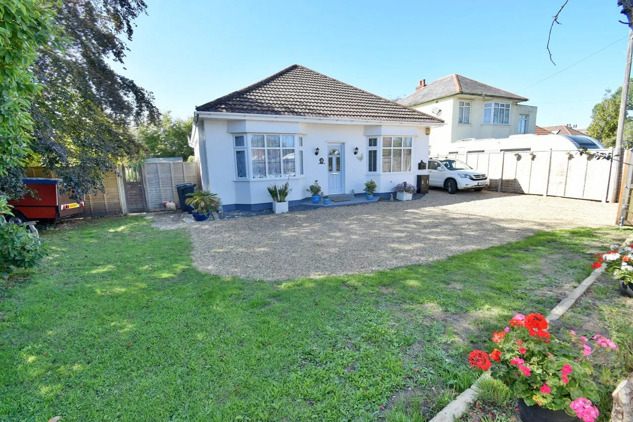 New Road, BH10, photo 3