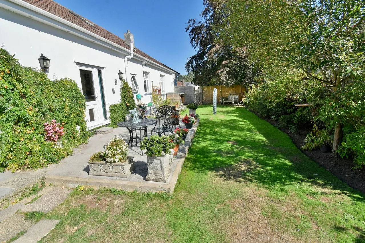 New Road, BH10, photo 24