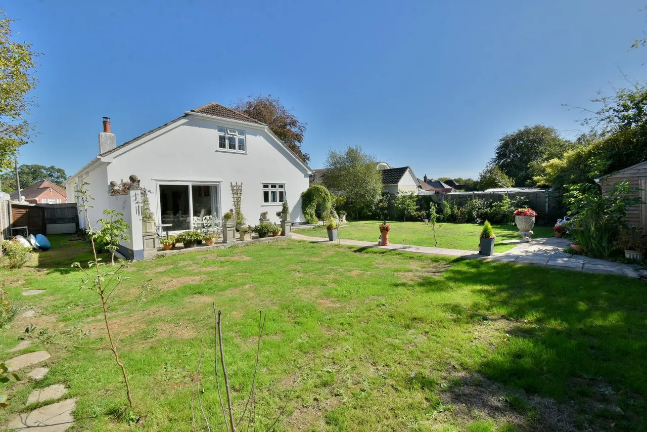 New Road, BH10, photo 25