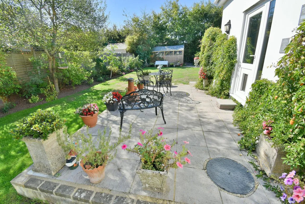 New Road, BH10, photo 26