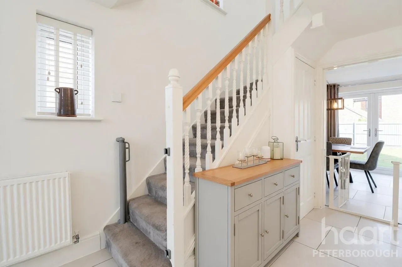 Chalice Close, Peterborough, PE7, photo 5