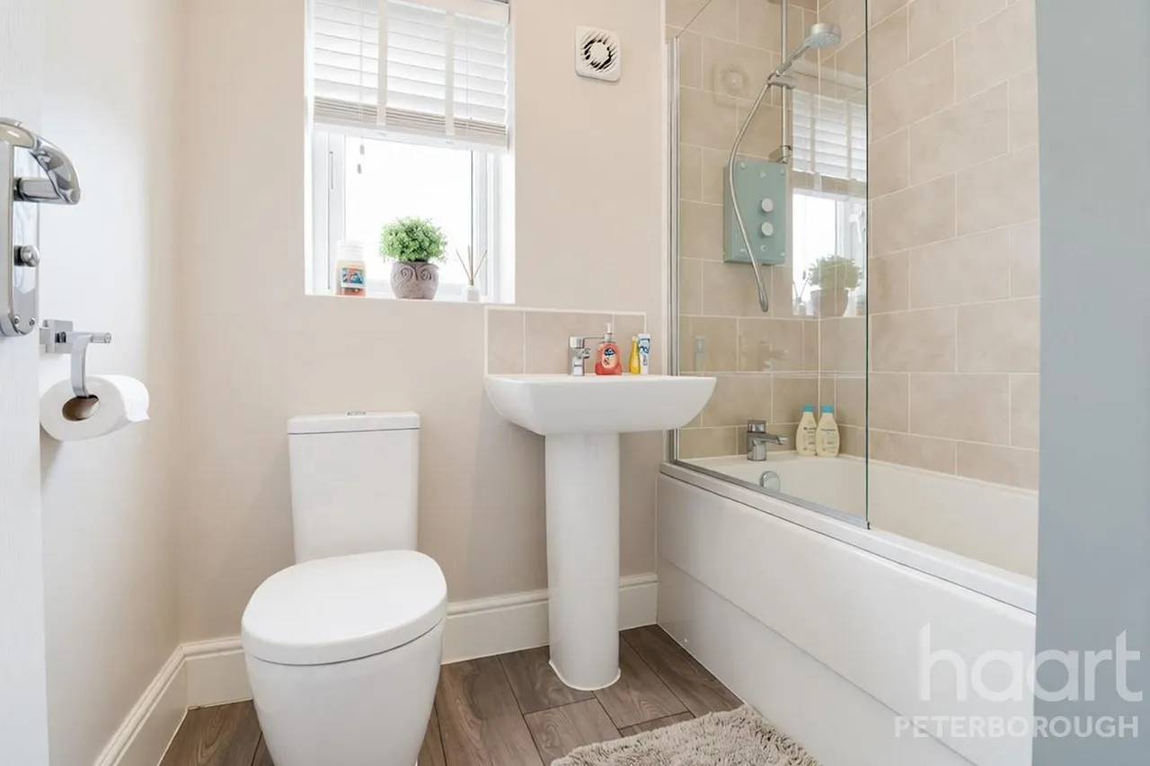 Chalice Close, Peterborough, PE7, photo 17