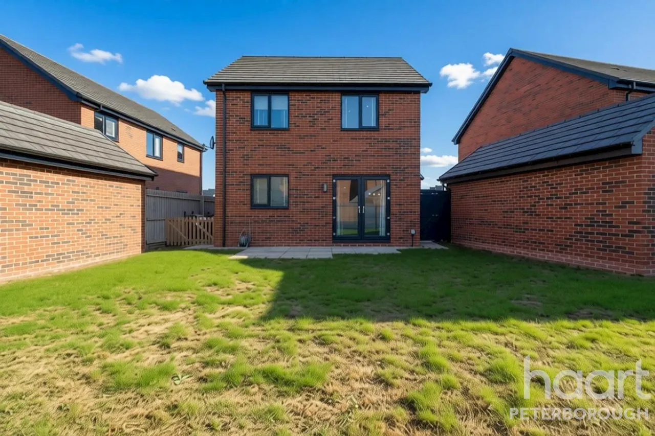 Chalice Close, Peterborough, PE7, photo 18