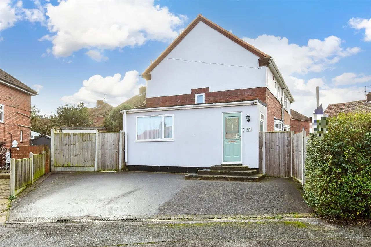 2 bed house for sale, Davis Avenue, Deal, CT14