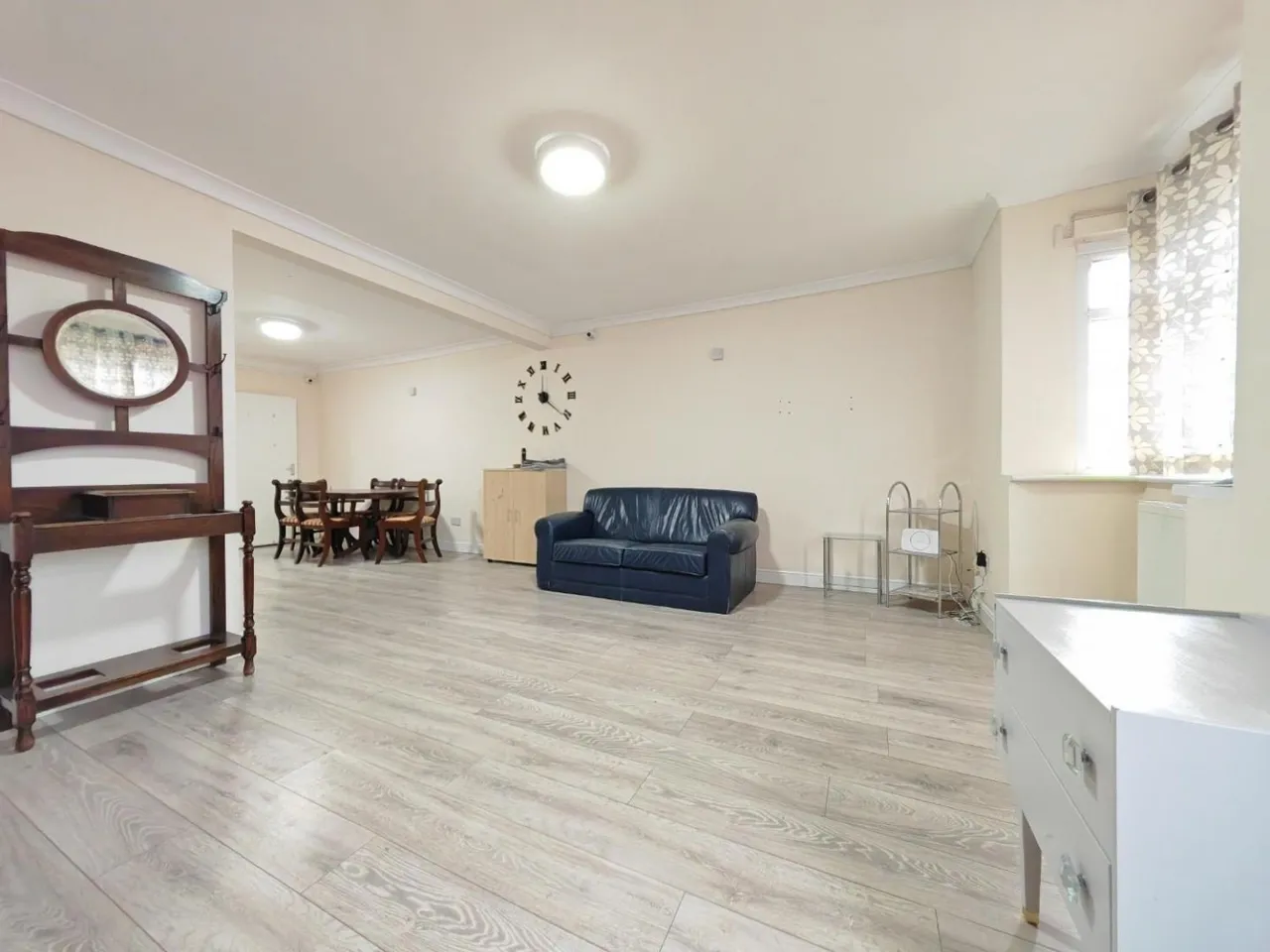 6 bed house to rent, Whitley Wood Lane, Reading, RG2
