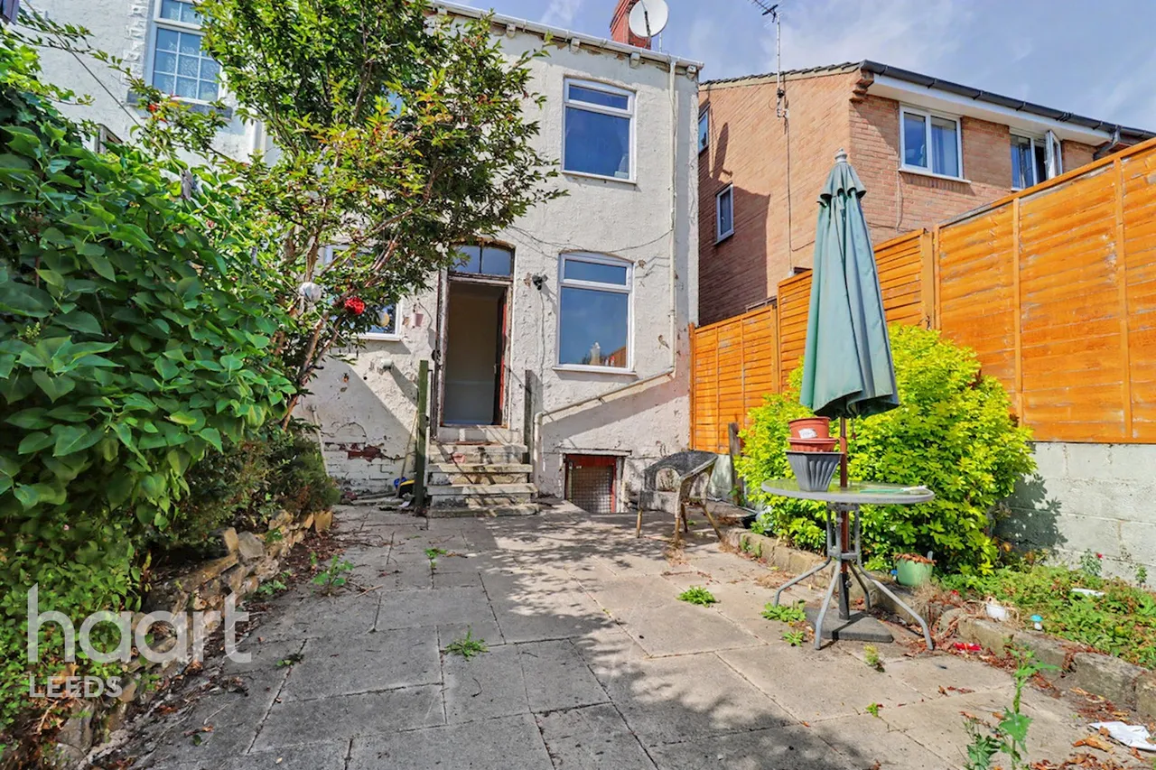 Station Road, Leeds, LS25, photo 12