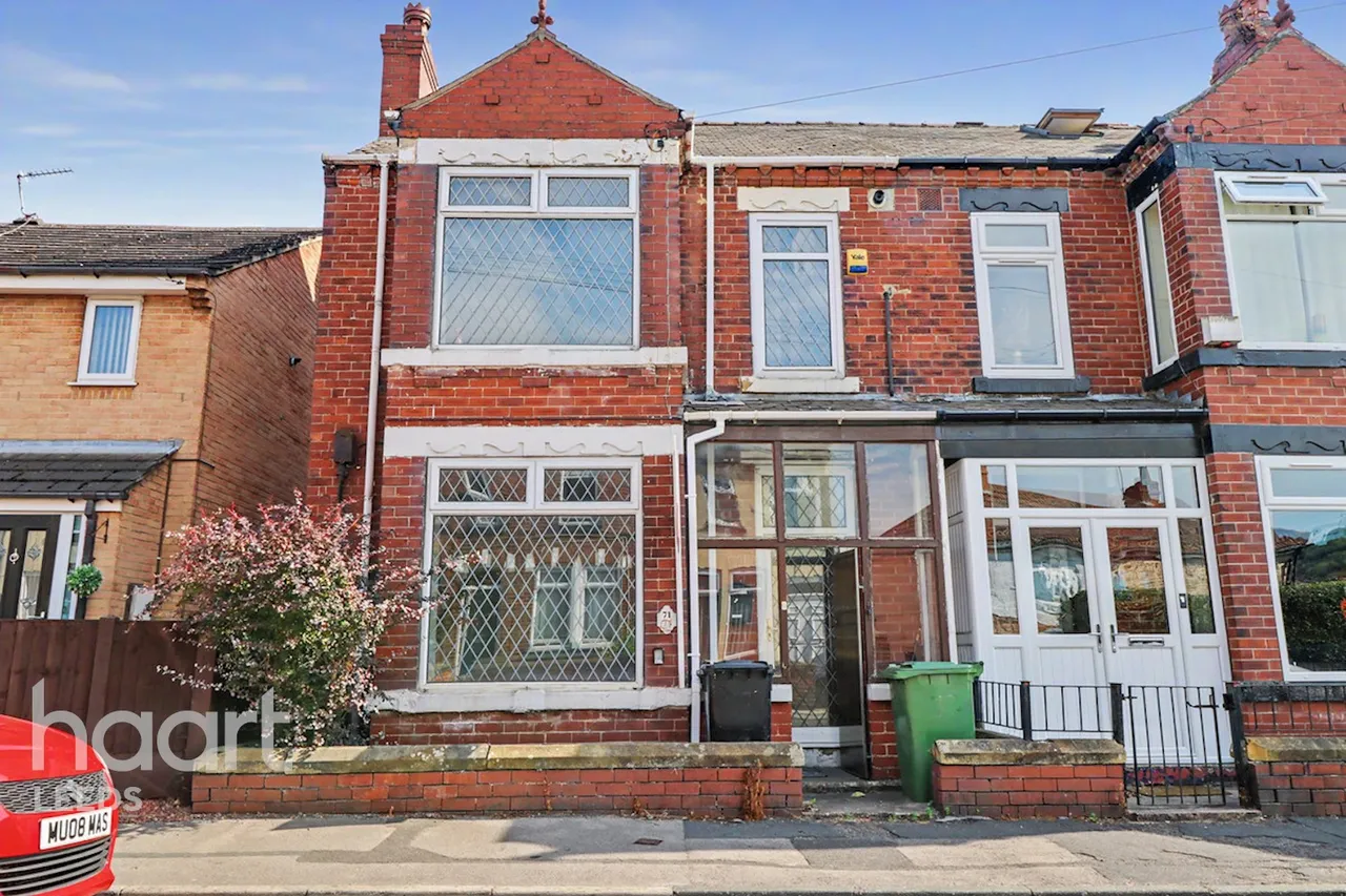 3 bed house for sale, Station Road, Leeds, LS25