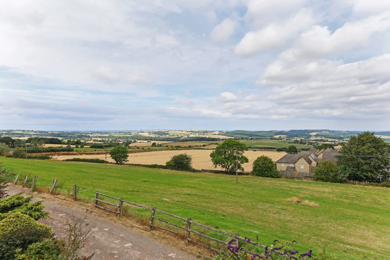 Haigh Head Road, Hoylandswaine, S36, photo 42