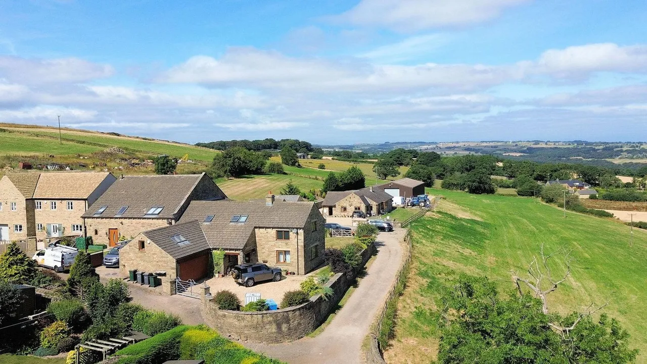 Haigh Head Road, Hoylandswaine, S36, photo 32