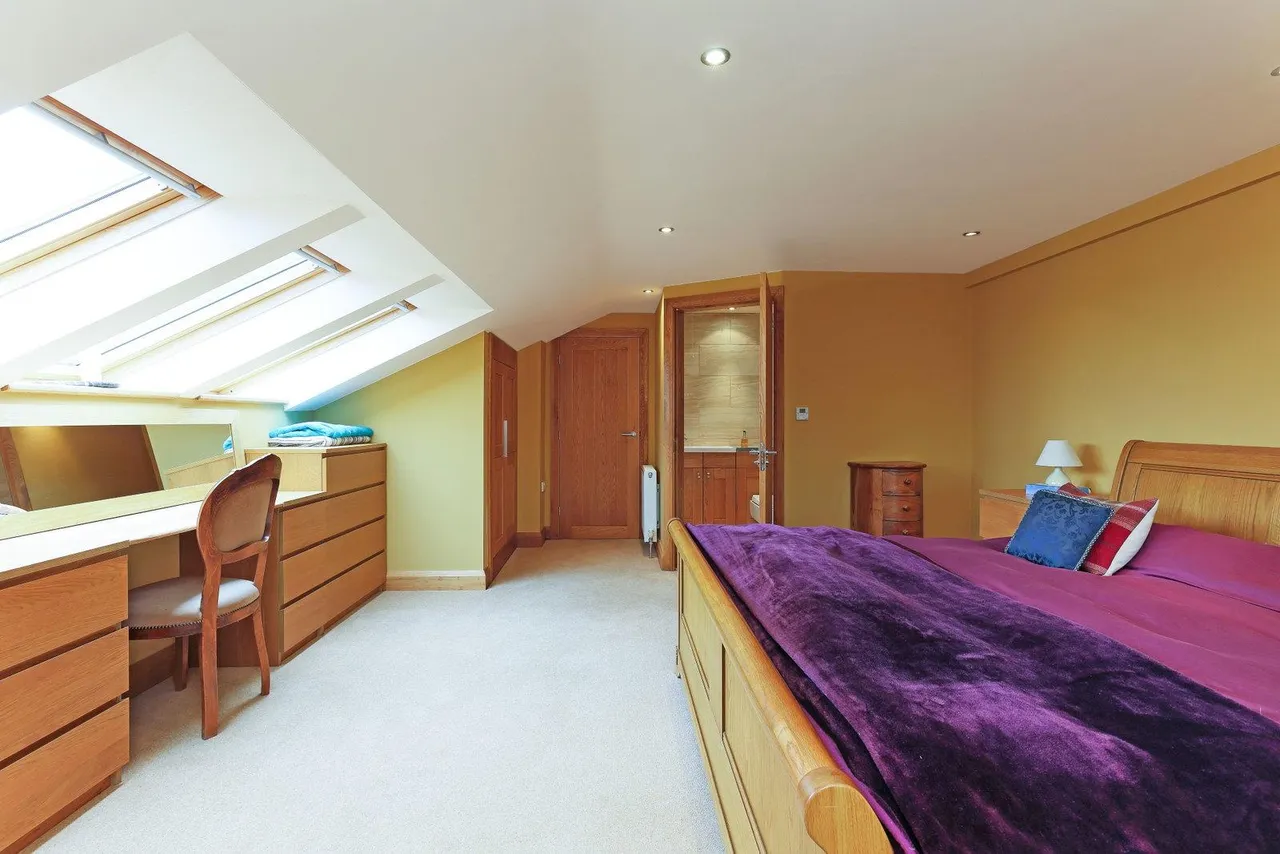 Haigh Head Road, Hoylandswaine, S36, photo 28
