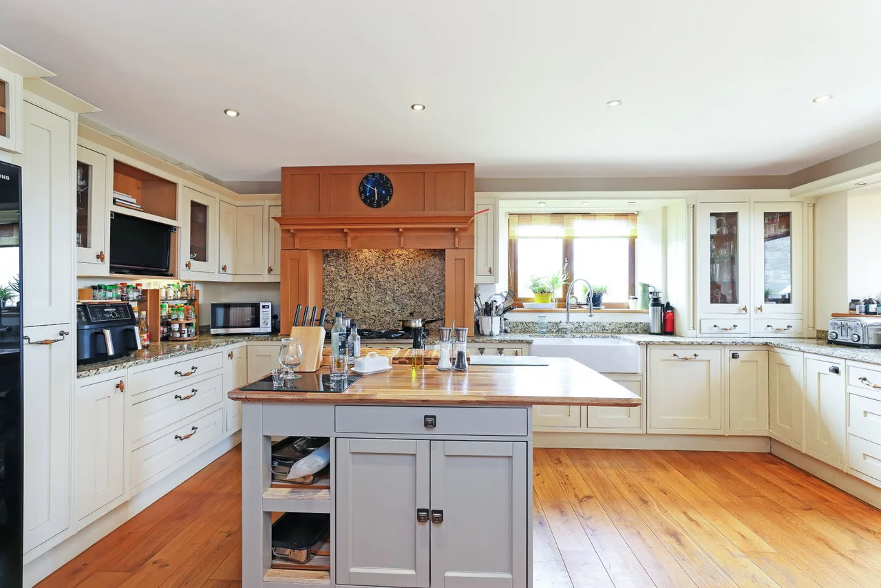 Haigh Head Road, Hoylandswaine, S36, photo 10