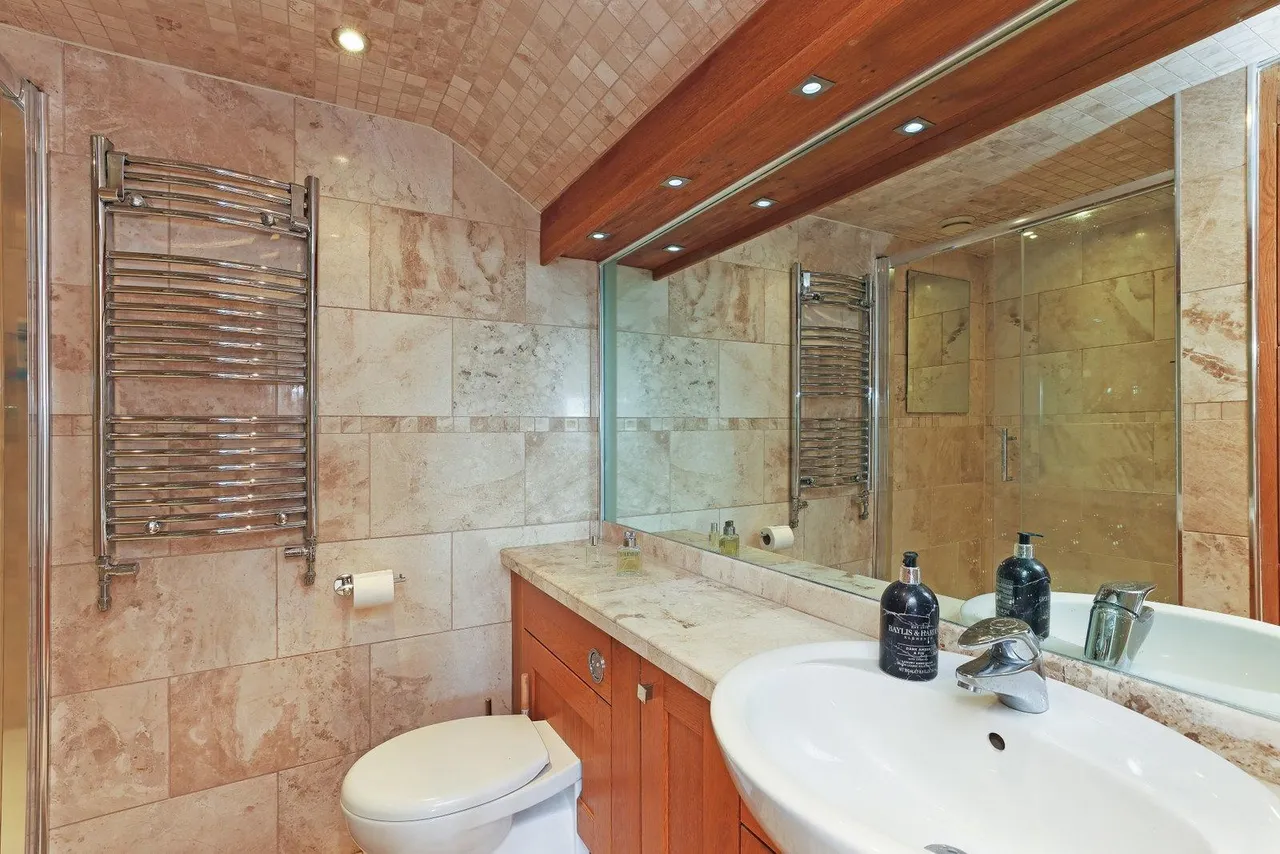 Haigh Head Road, Hoylandswaine, S36, photo 21