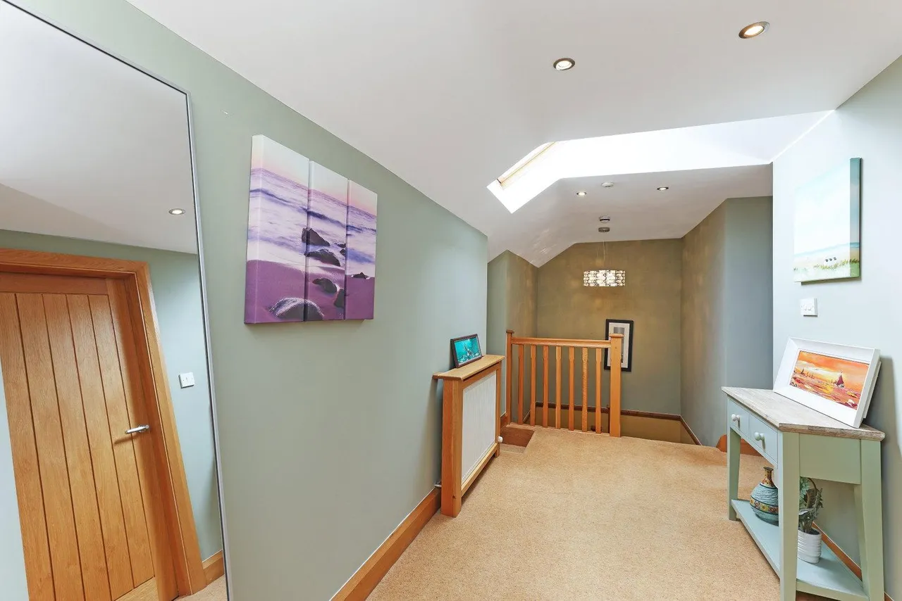 Haigh Head Road, Hoylandswaine, S36, photo 18
