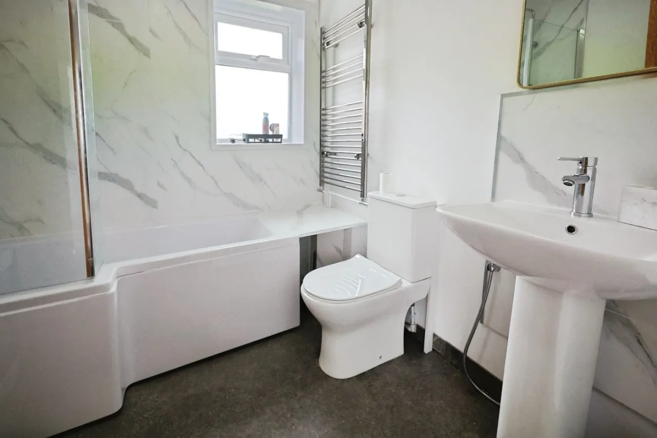 Coniston Crescent, Crook, photo 6