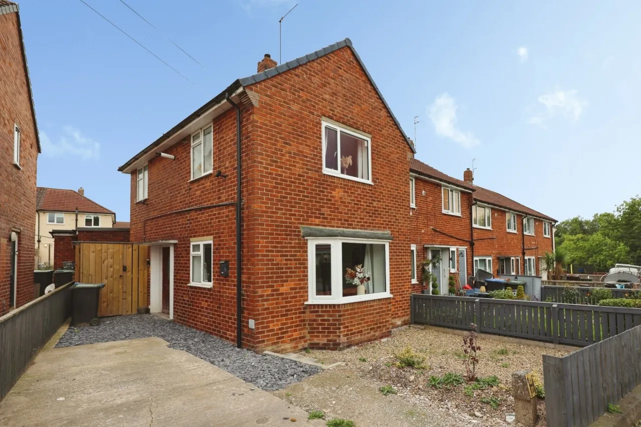 3 bed house for sale — Coniston Crescent, Crook