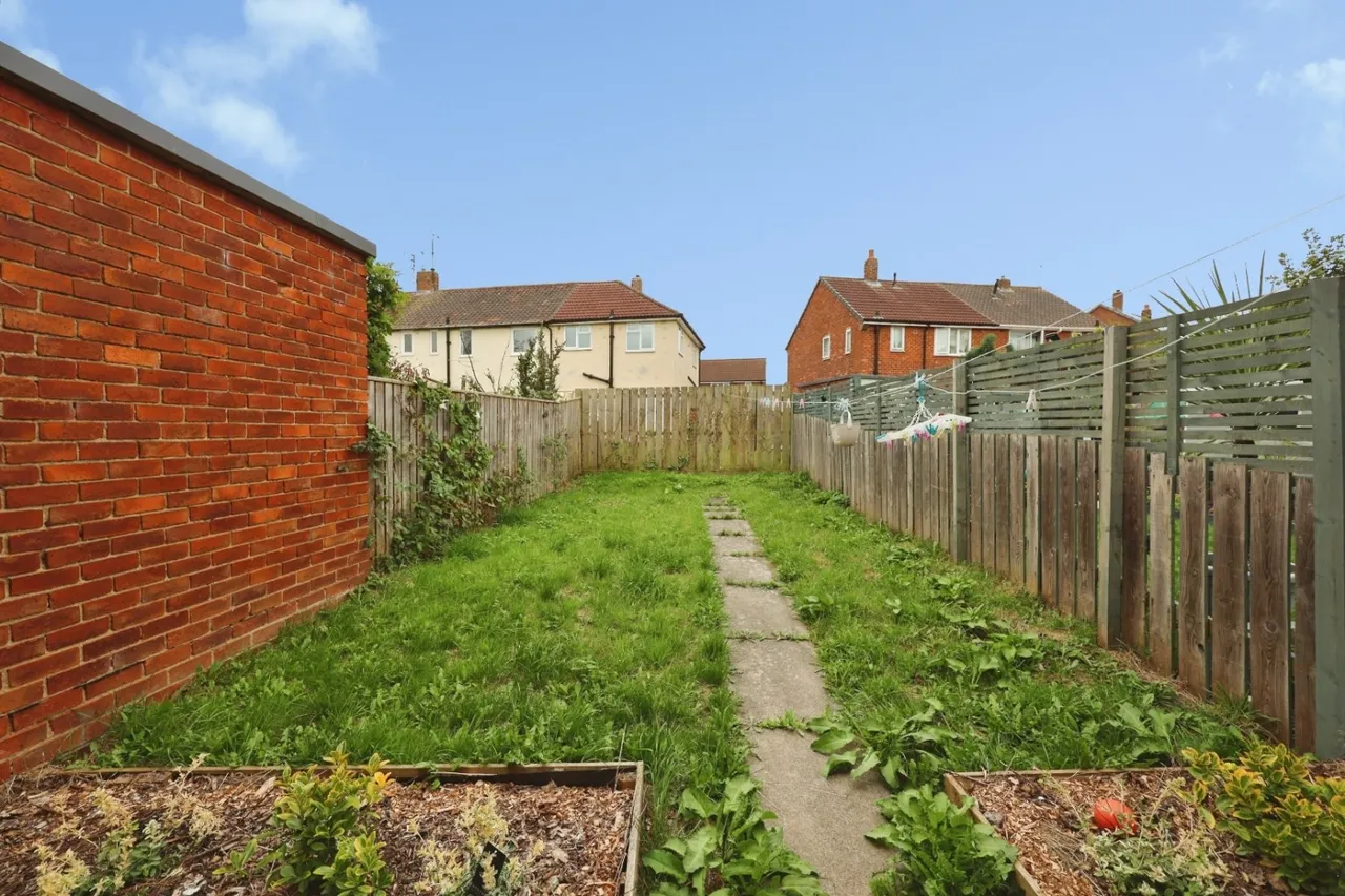 Coniston Crescent, Crook, photo 12
