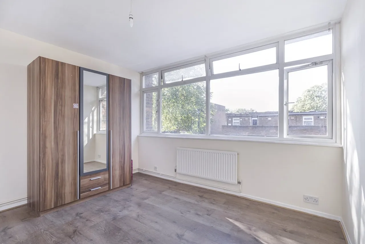 Owen Close, London, SE28, photo 15