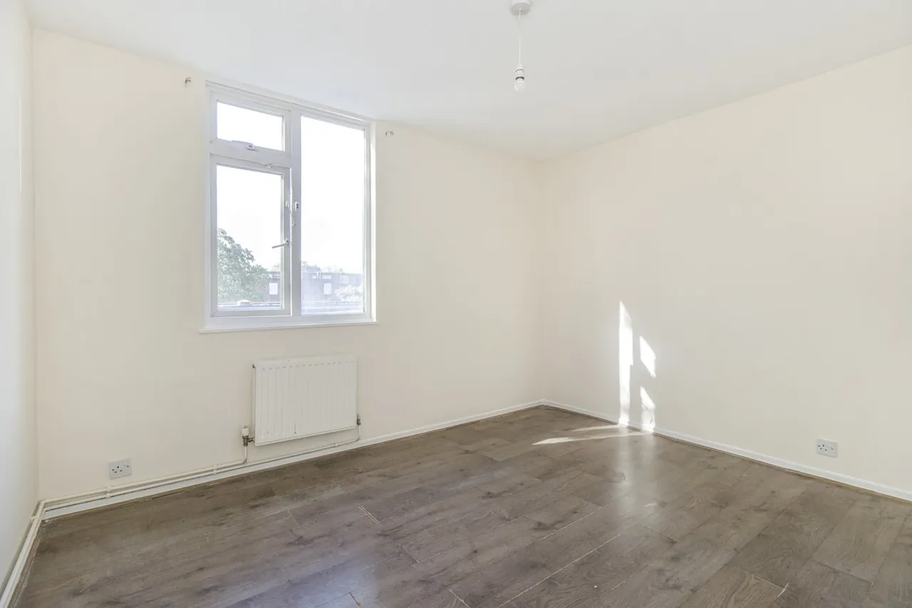 Owen Close, London, SE28, photo 10