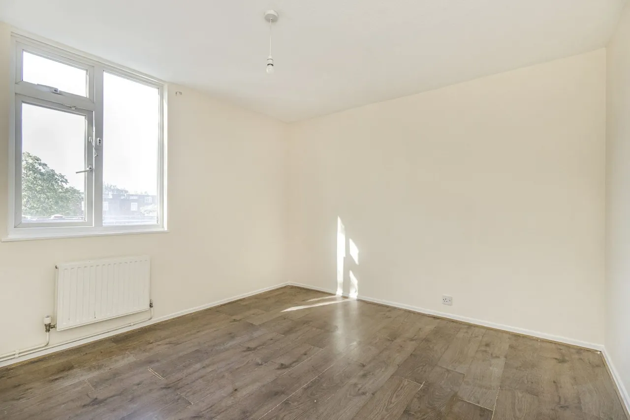 Owen Close, London, SE28, photo 11