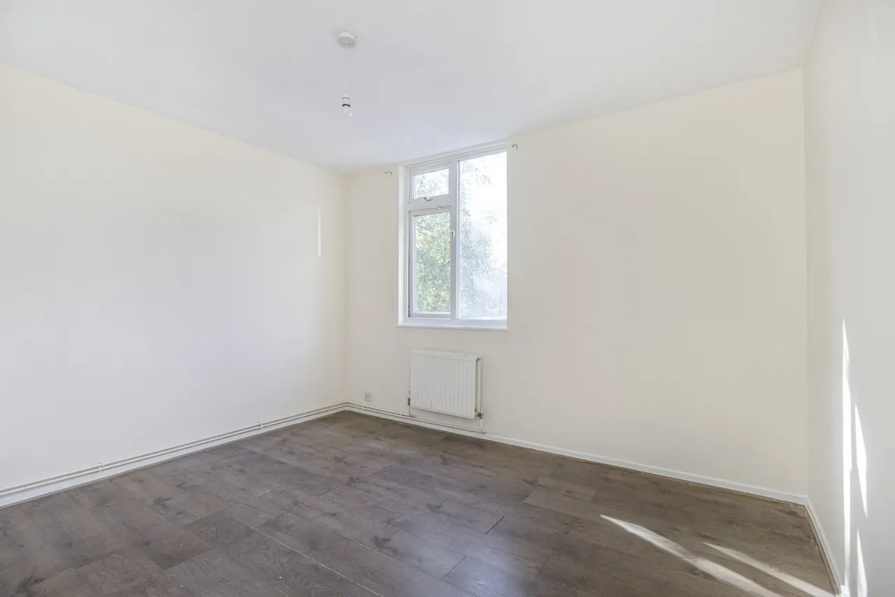 Owen Close, London, SE28, photo 13
