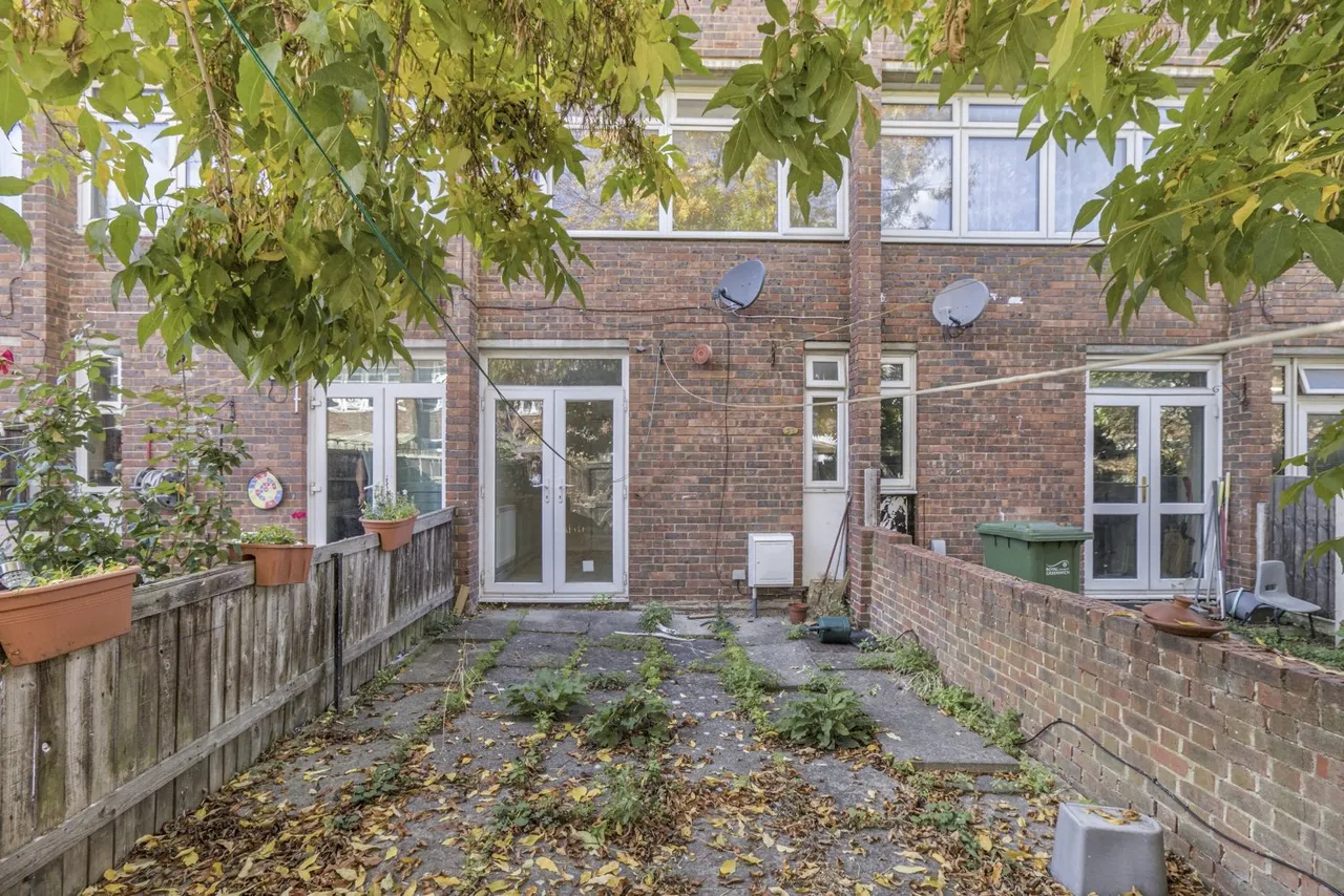 Owen Close, London, SE28, photo 21