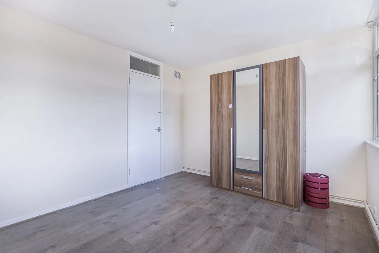 Owen Close, London, SE28, photo 16