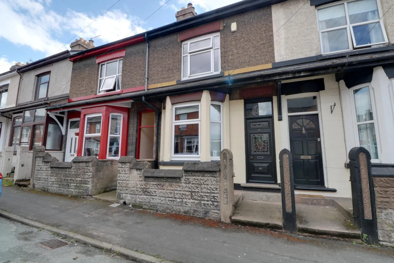 2 bed property for sale, Tillington Street, Stafford
