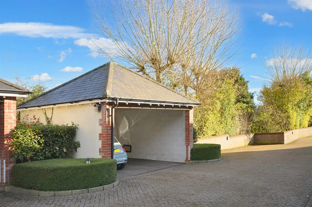 Stapleford Court, Stalbridge, photo 10