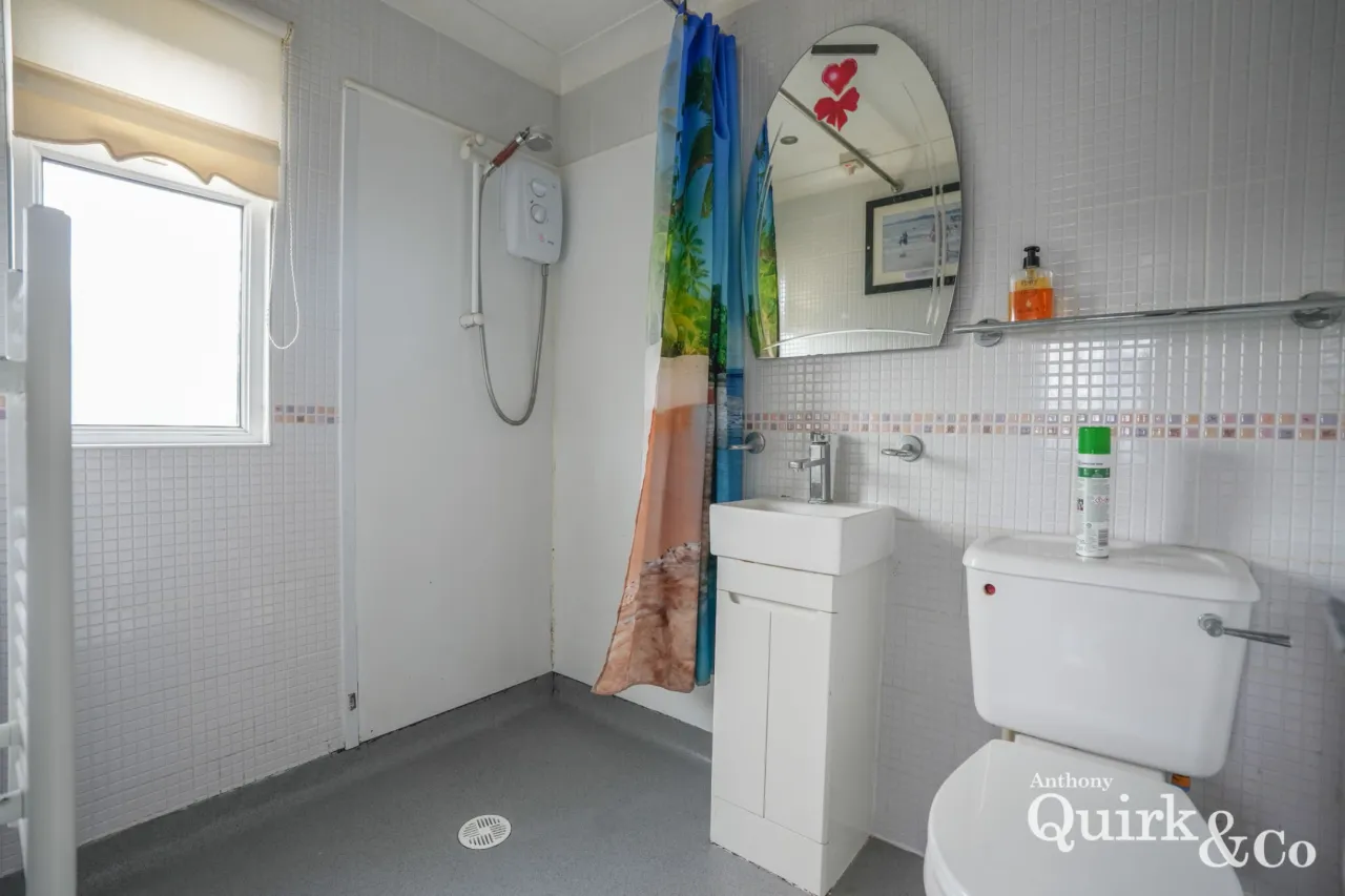 Creek Road, Canvey Island, SS8, photo 10