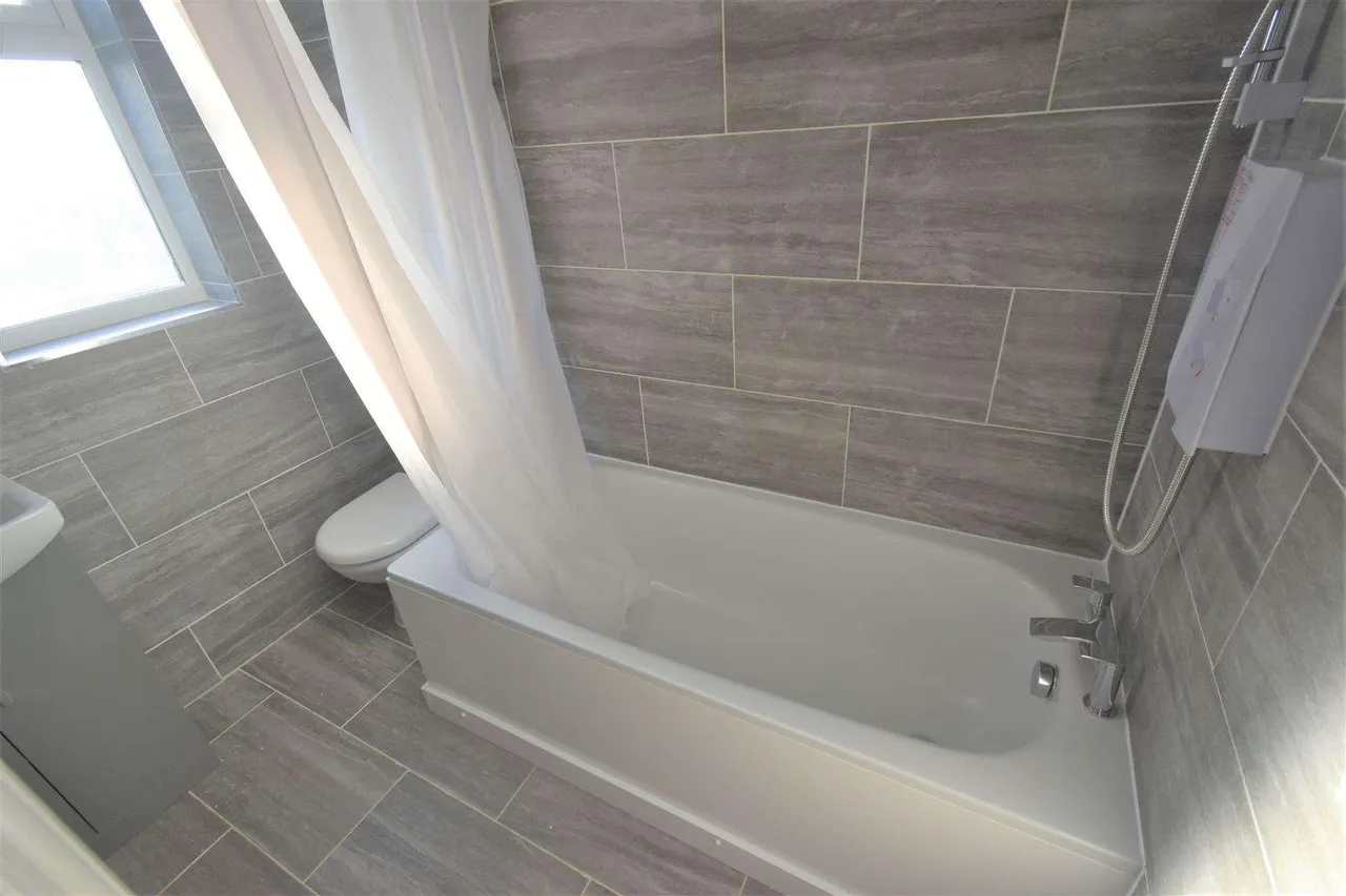 Watling Street, Dartford, DA2, photo 4