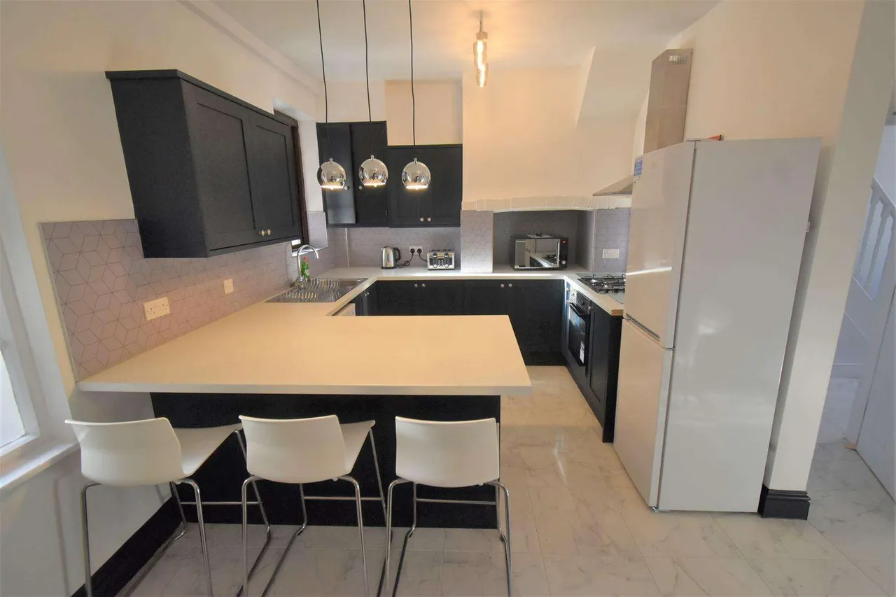 Watling Street, Dartford, DA2, photo 2