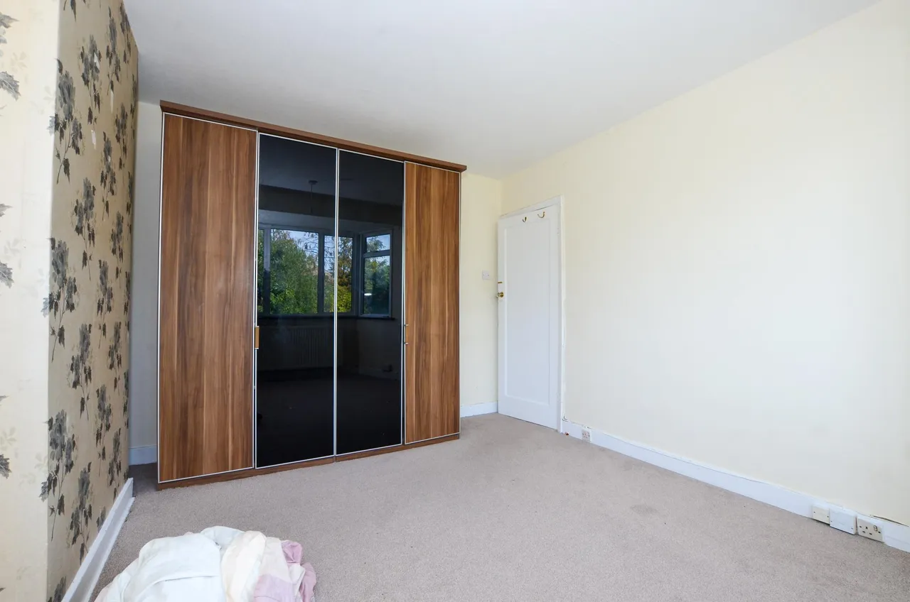 Bullescroft Road, Edgware, HA8, photo 17