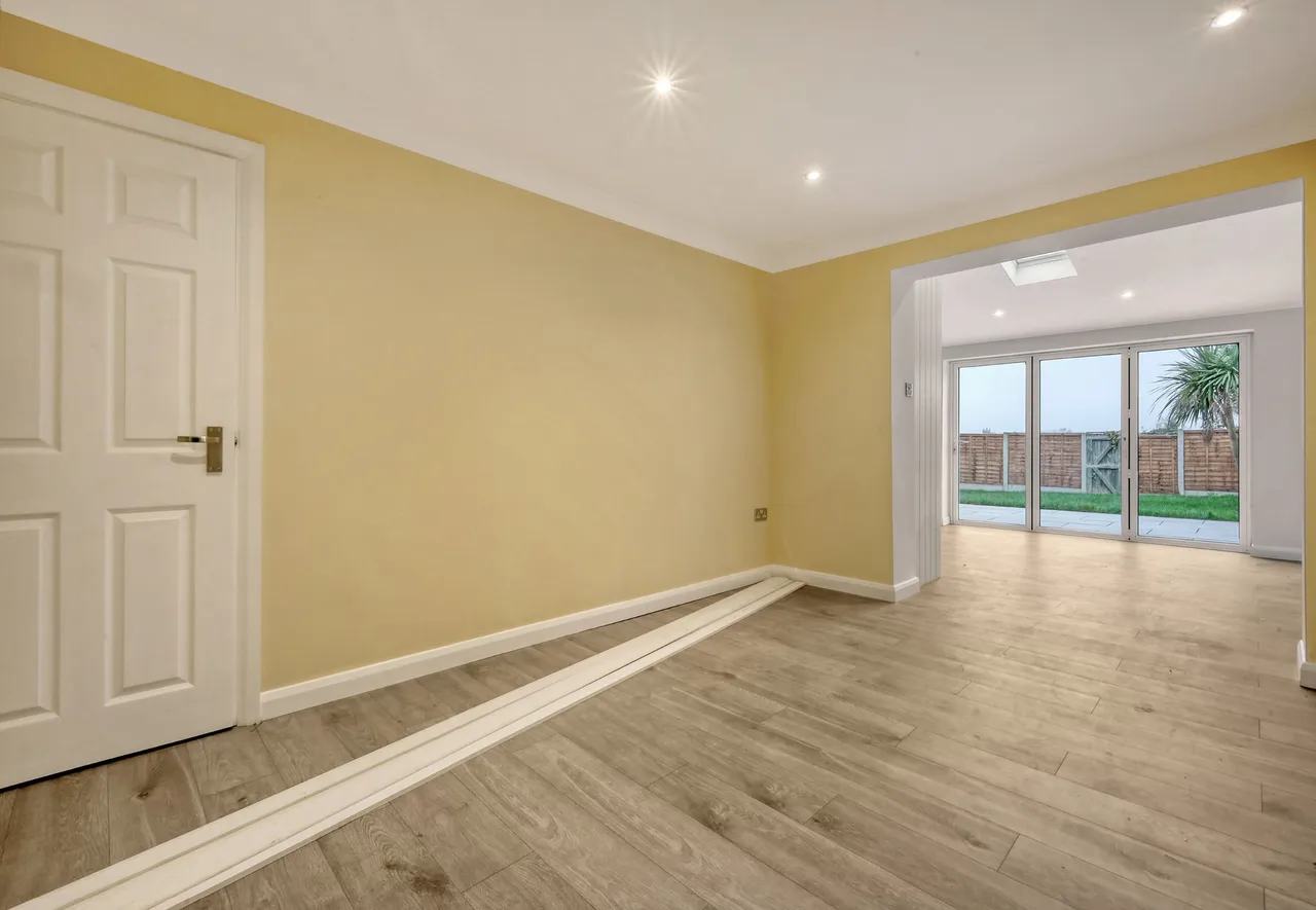 Silvertown Avenue, Stanford-le-Hope, Essex, SS17 7BT, photo 15