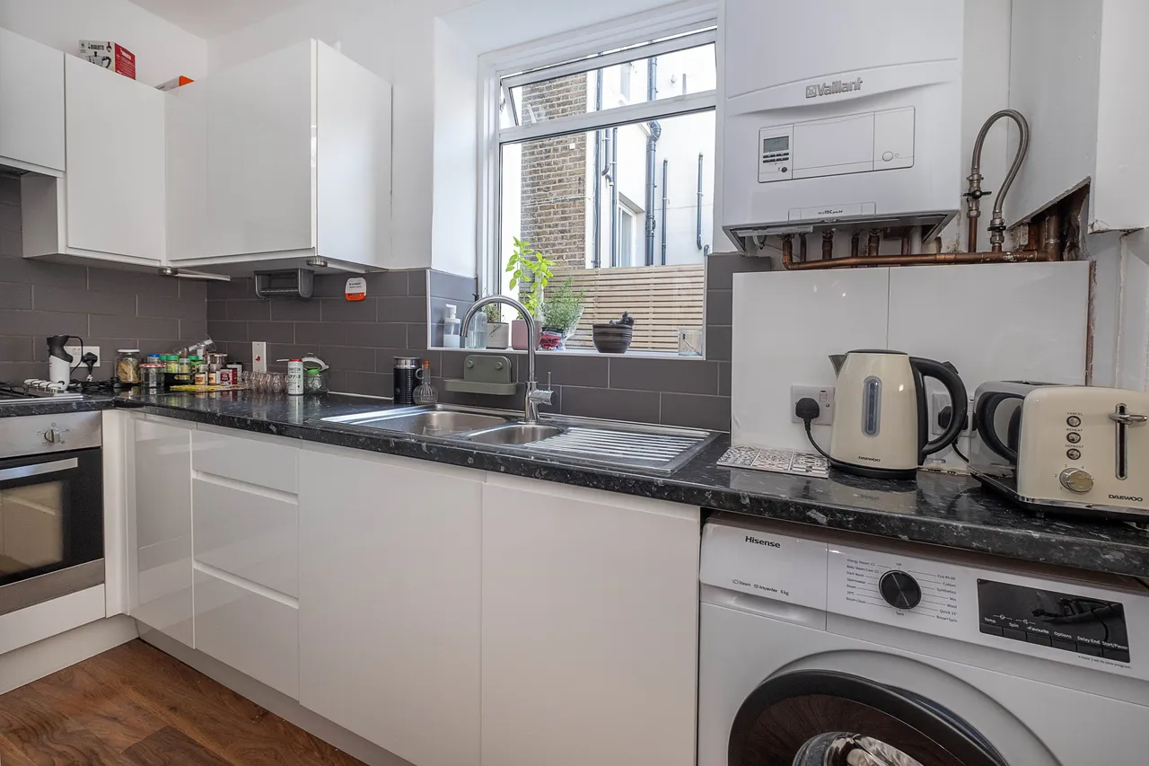 Sisters Avenue, London, SW11, photo 10