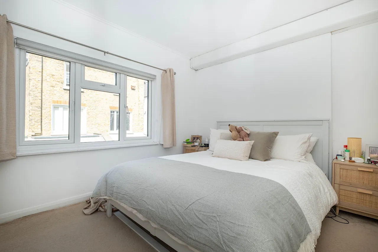 Sisters Avenue, London, SW11, photo 6