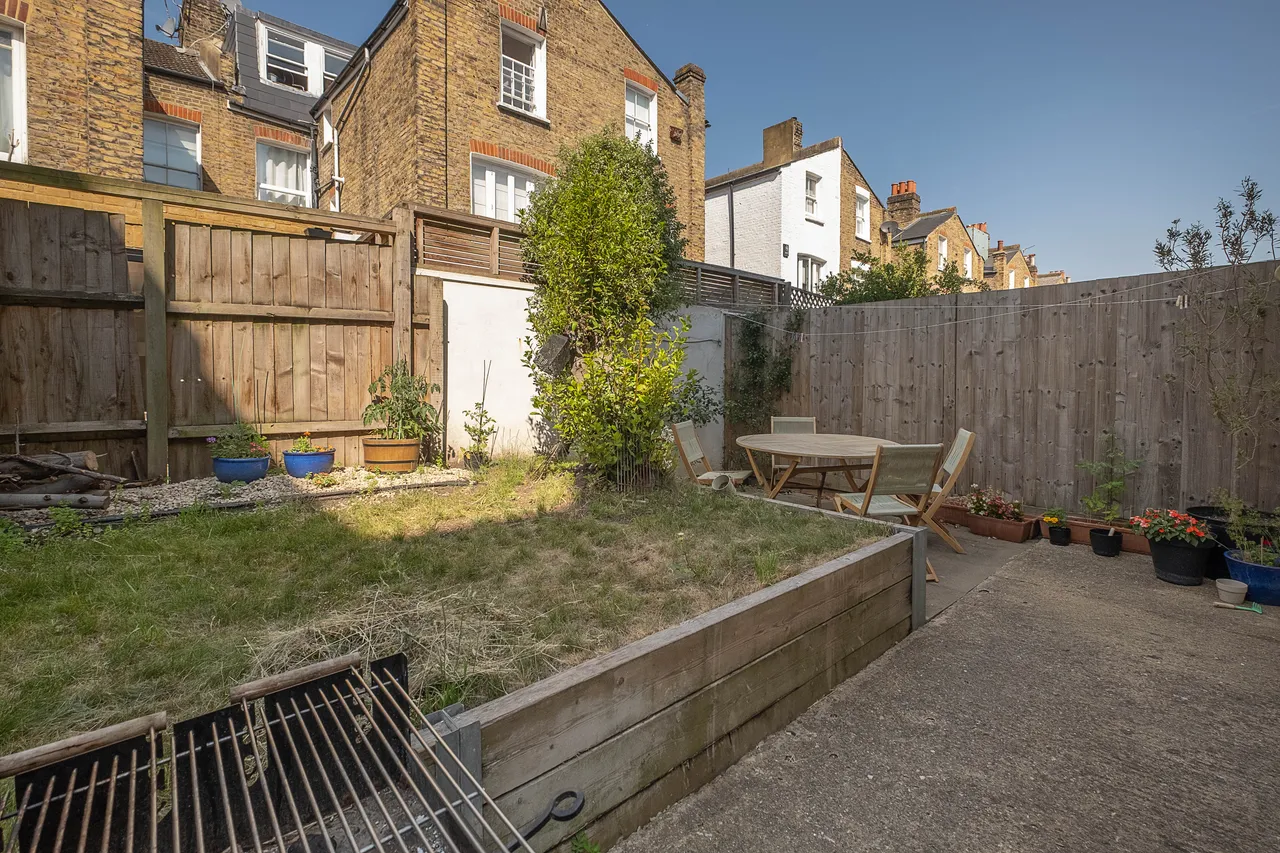 Sisters Avenue, London, SW11, photo 3