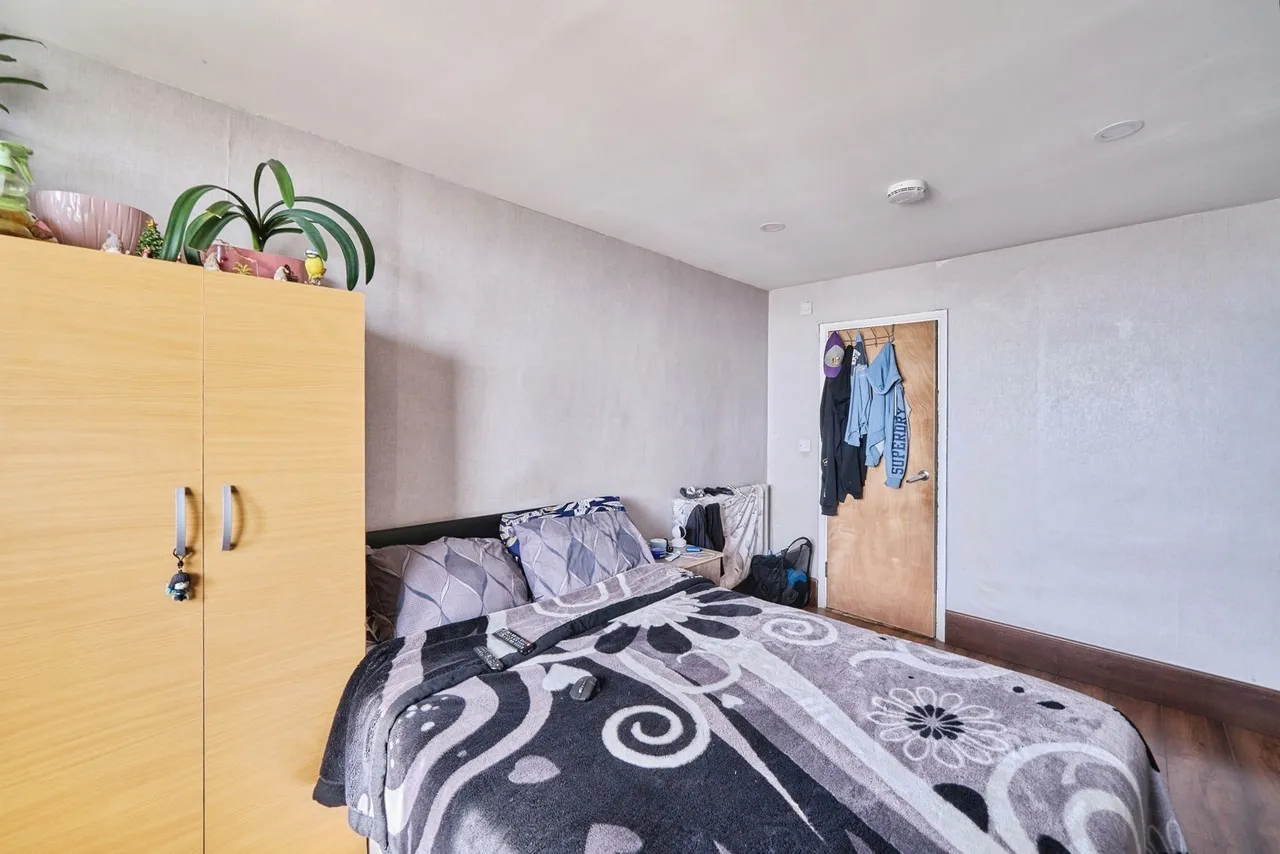 Montague Road, London, E11, photo 10