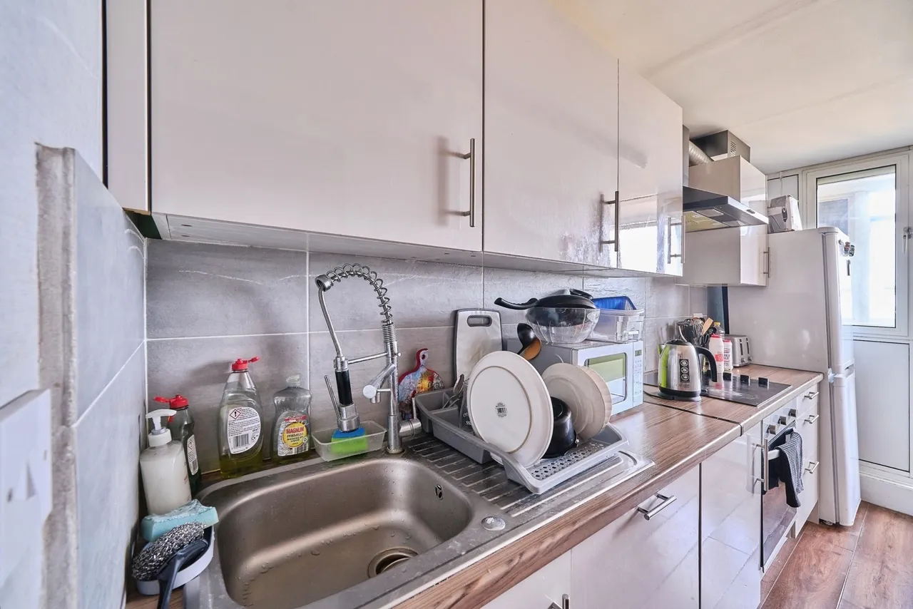 Montague Road, London, E11, photo 3
