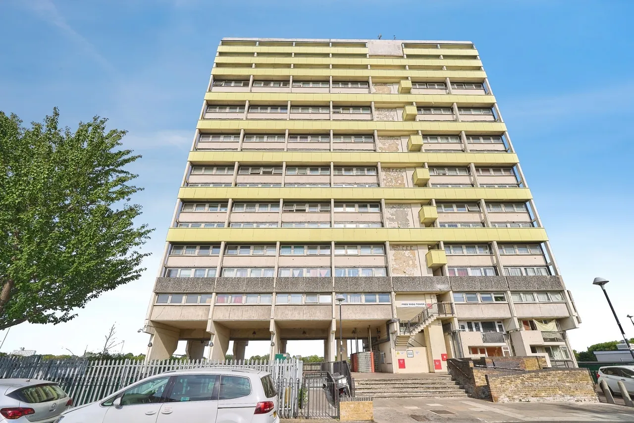 3 bed flat for sale — Montague Road, London, E11