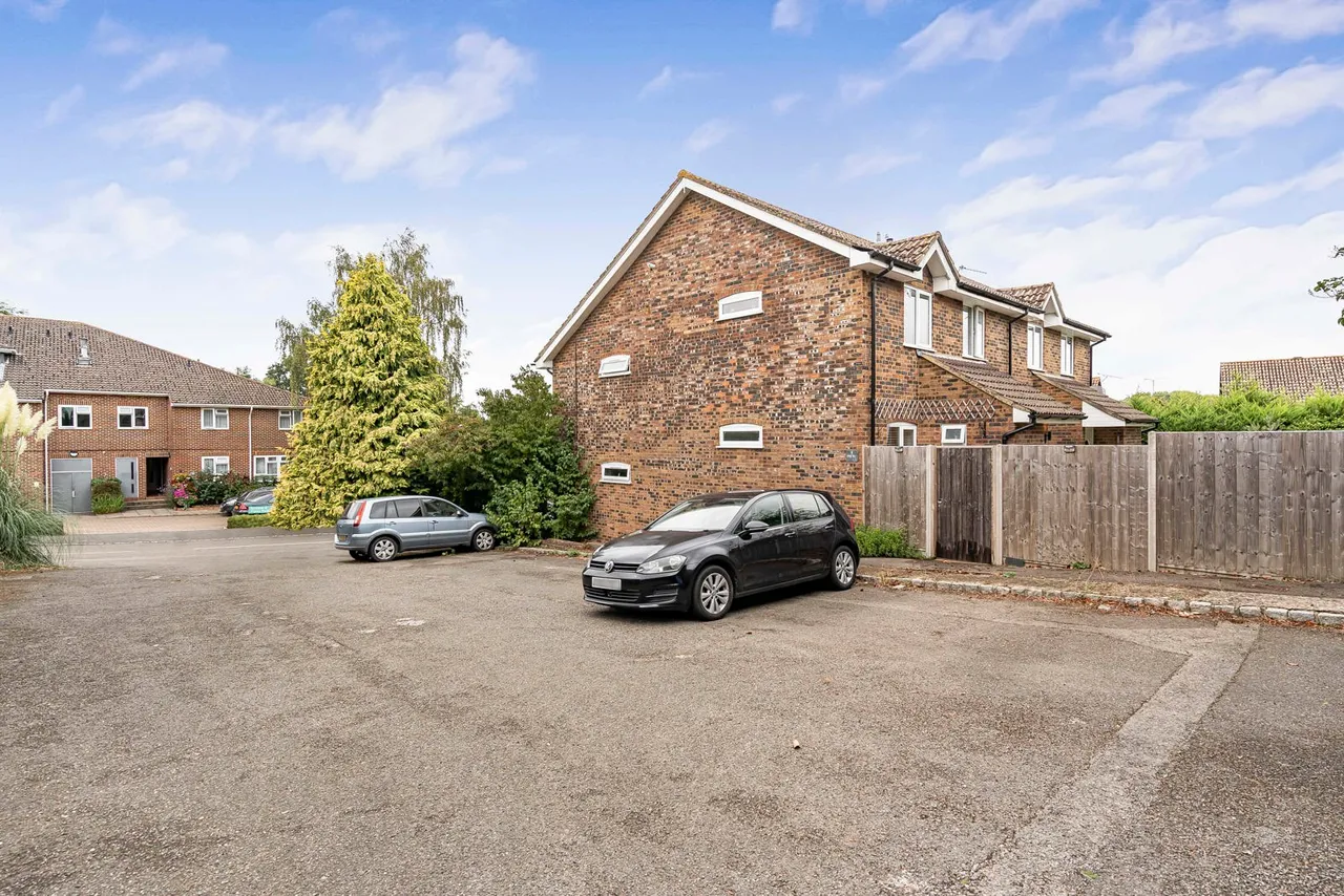 Collier Way, Guildford, GU4, photo 18